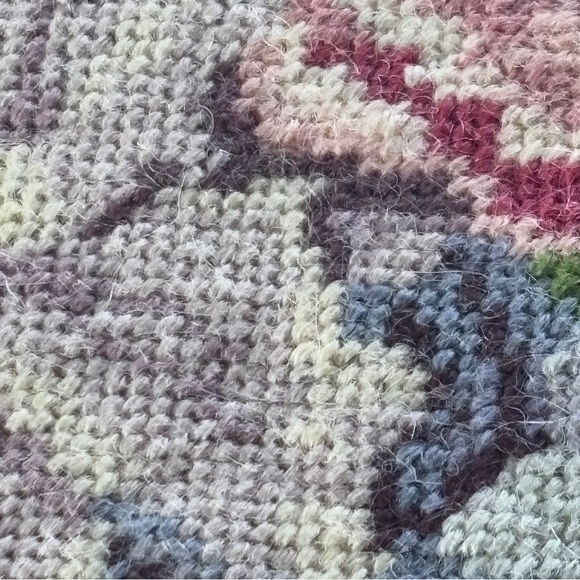 Vtg Handmade Needlepoint Framed Floral Bouquet Picture 26.5 x 22.5 Cottage Core - Picture 15 of 16